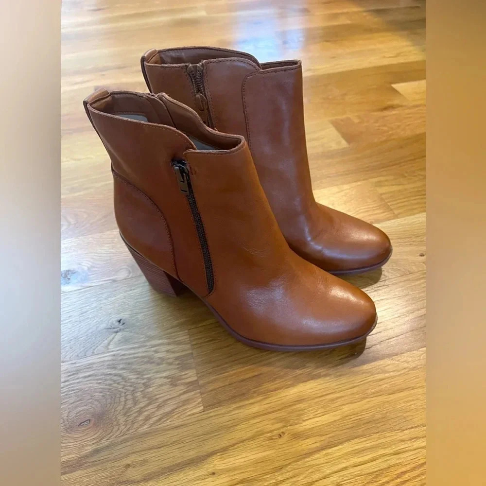 Naturalizer Kala Block Heel Ankle Boots in Saddle Tan Leather Size 9.5 - Picture 3 of 11